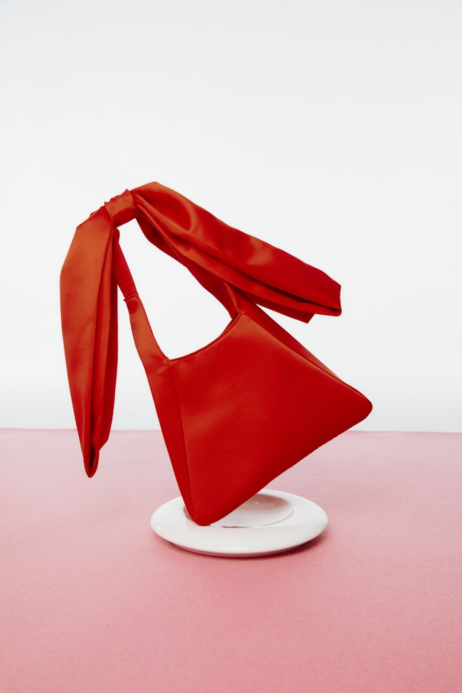 Giant Ribbon Hobo Bag : Red - GAHC014.1 | GENTLEWOMAN