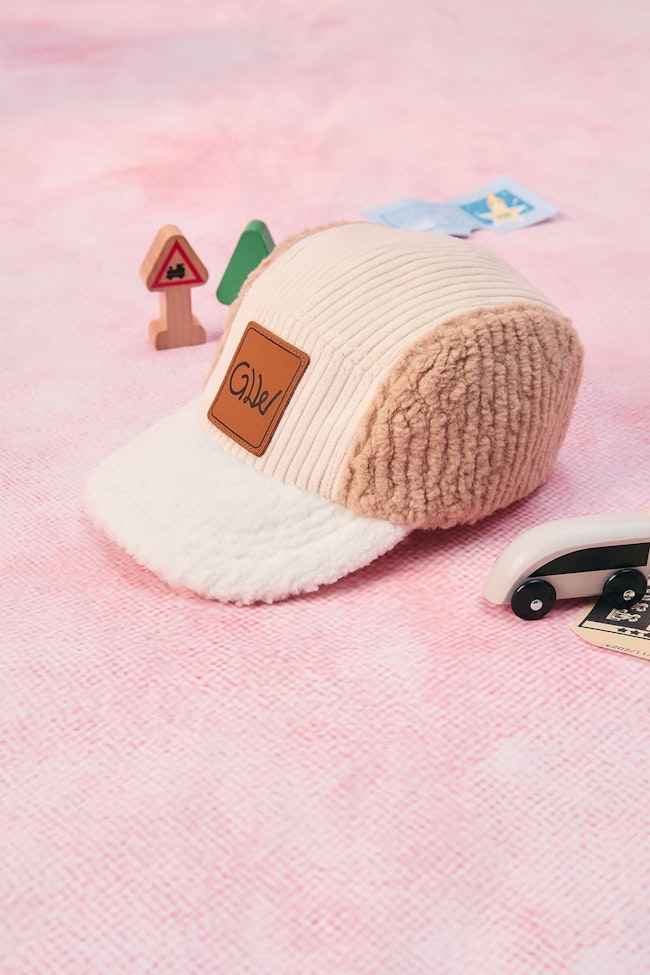 Cozy Critters Fluffy Cap - LCH040 - image