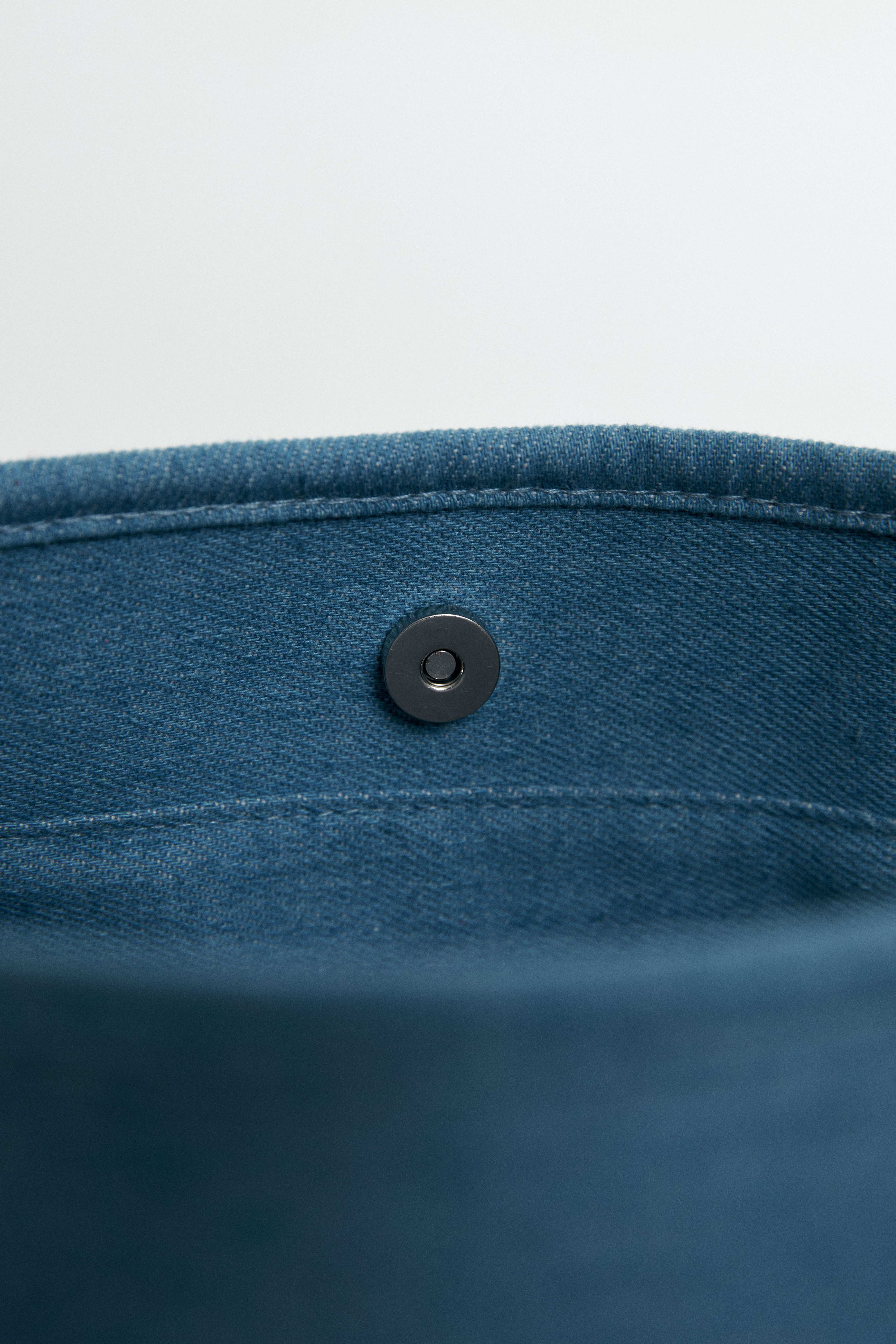 Denim Soiree Hauler Bag : Light Blue | GENTLEWOMAN