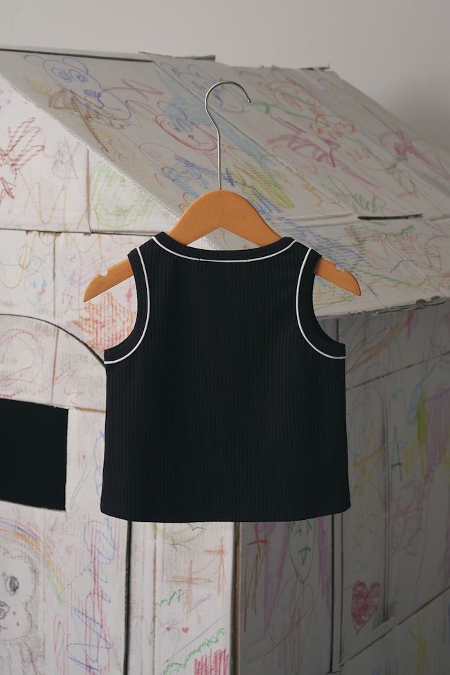 Glowdy Sleeveless Tank Top : Black - LW22116 - image