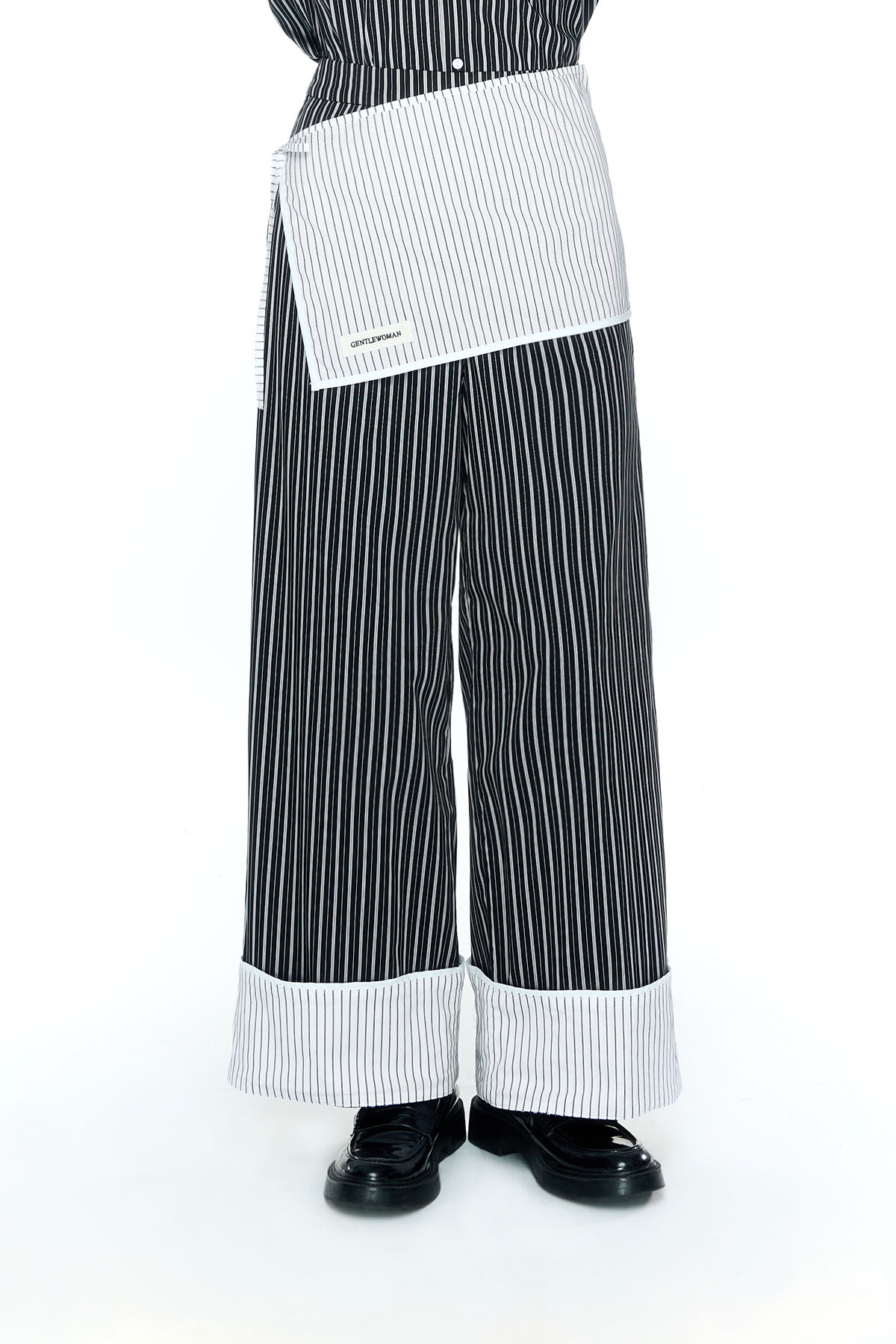 The Form Fit Trouser : Black - GW26263