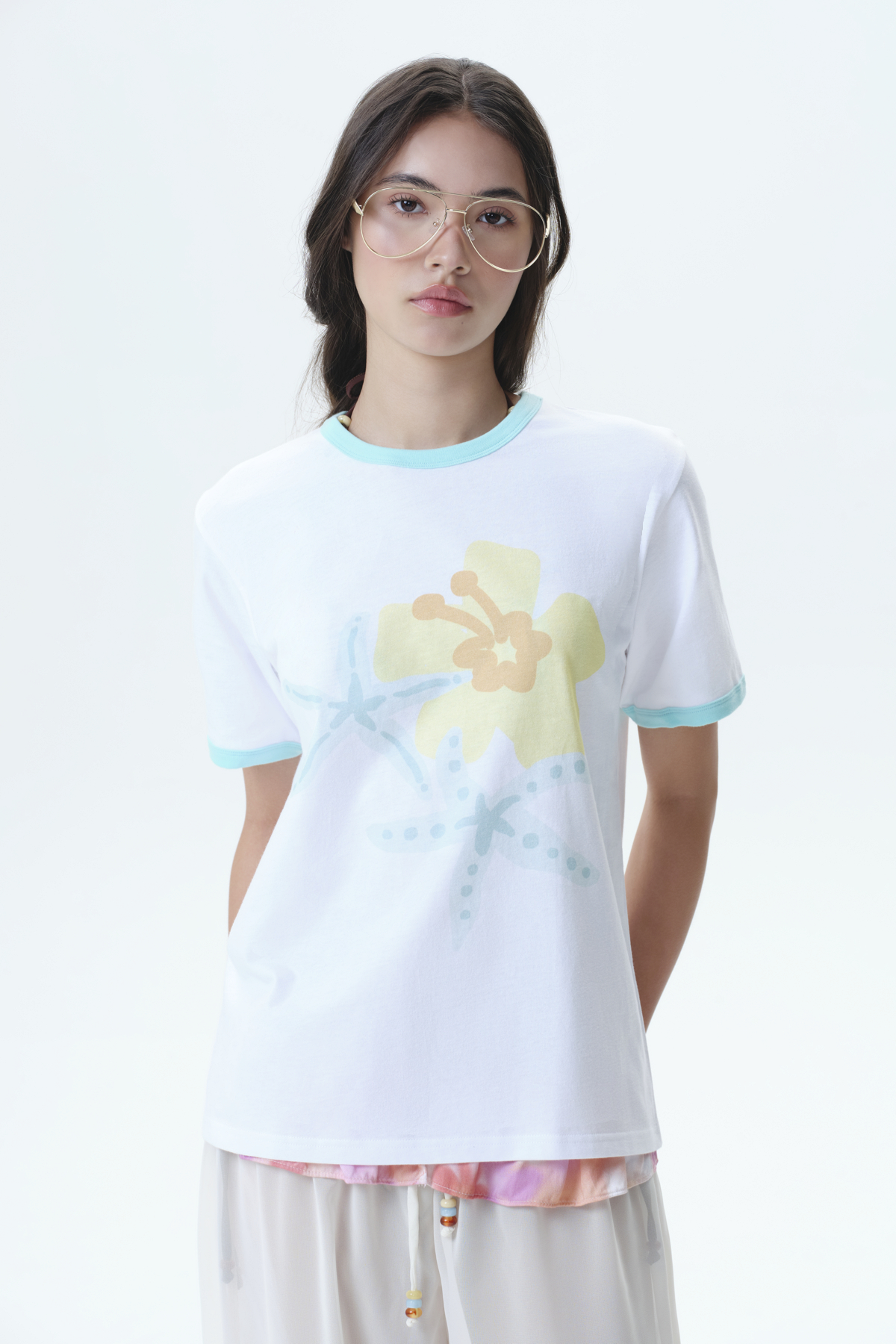 Hibiscus Harbor T-Shirt - GW26338