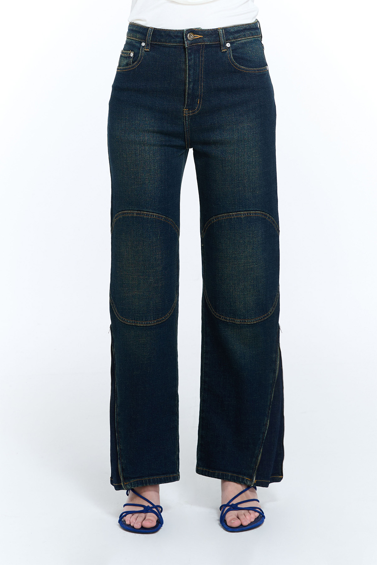 OFFSET STRAIGHT JEANS - GW26496