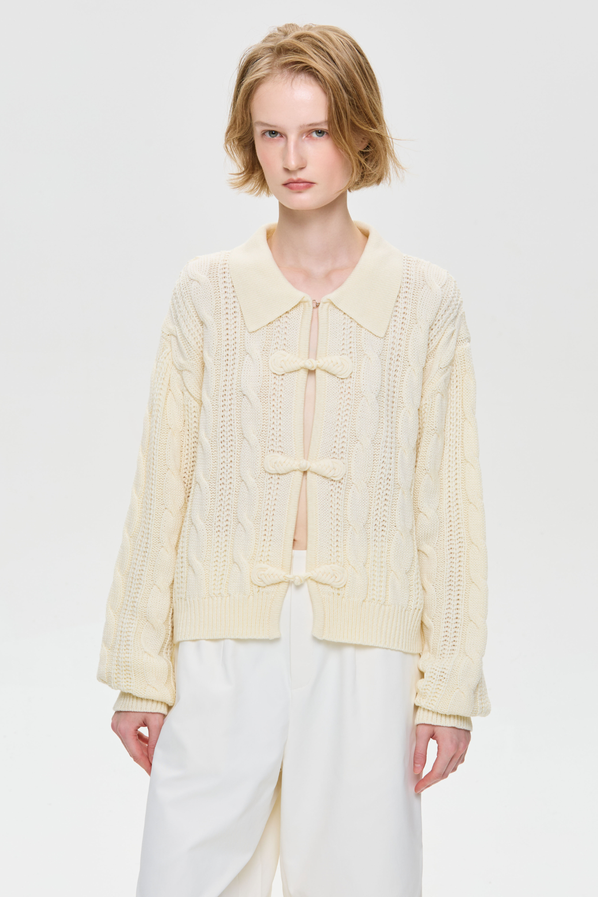 Creamy Knot Buttons Knit Cardigan - GW27322