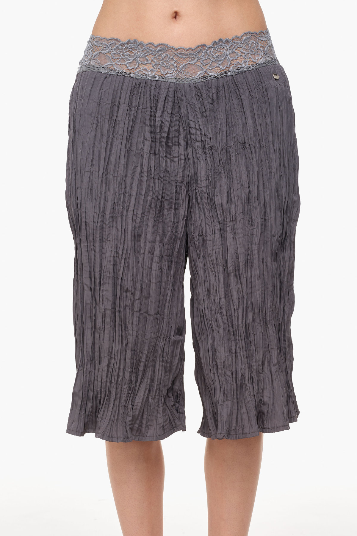 Loves Lie Pleated Shorts - GW26548