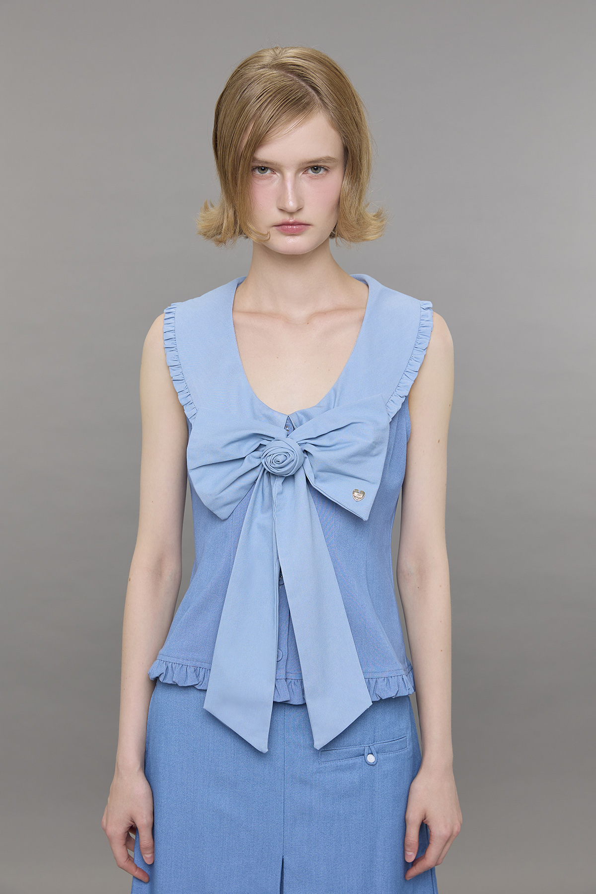 Charm Ruffle Vest - GW27540