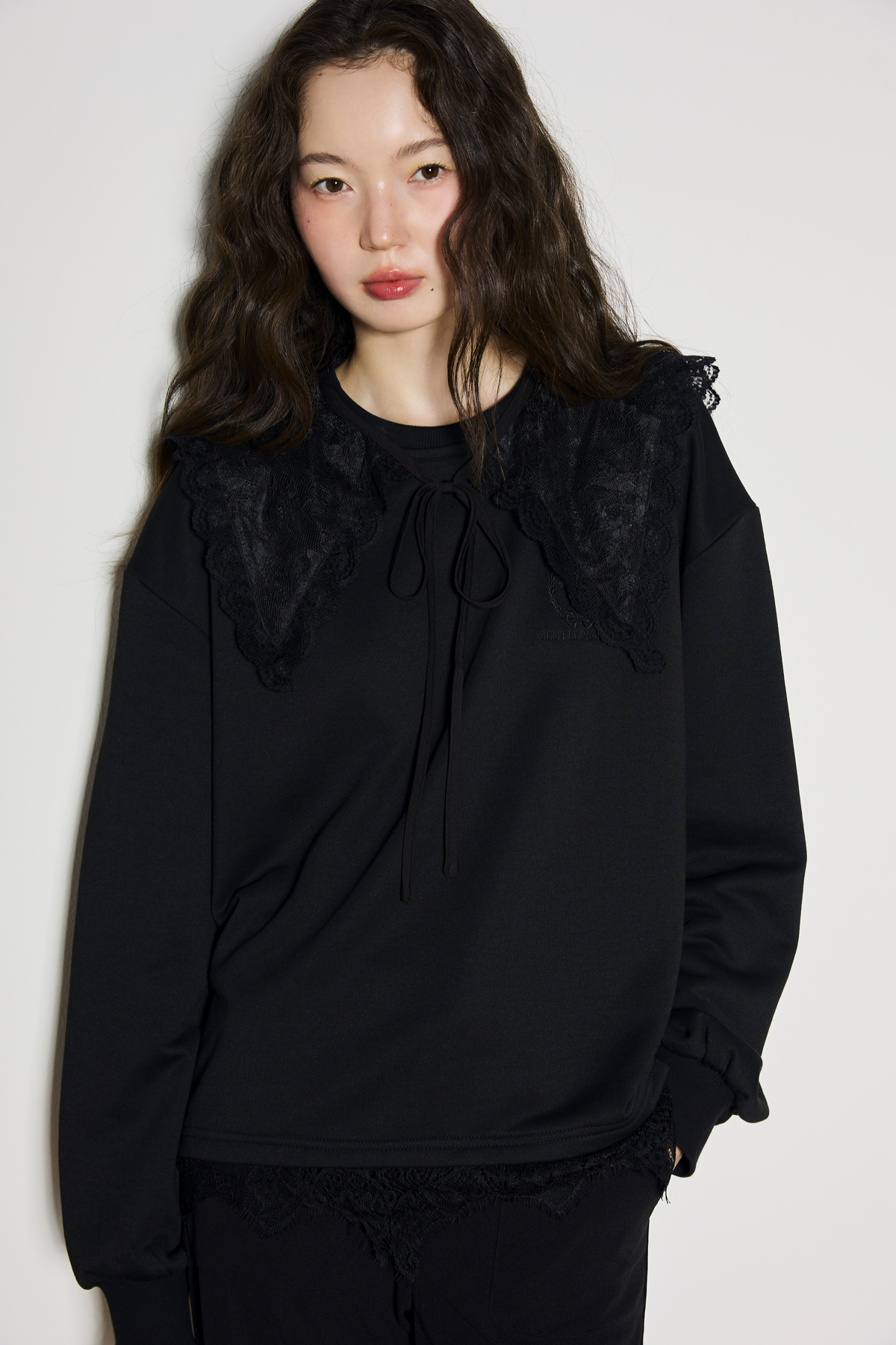 DOILY COLLARED BLOUSE - GW27162